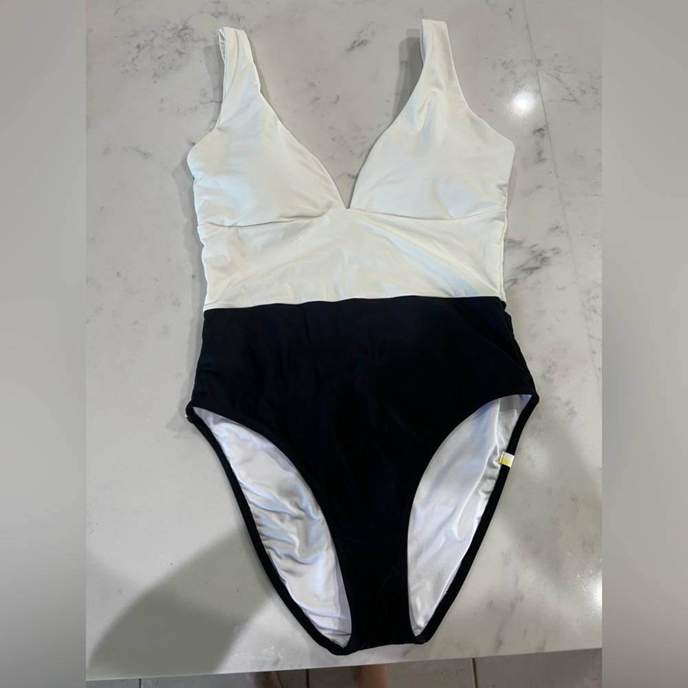 Summersalt one piece bathing suit